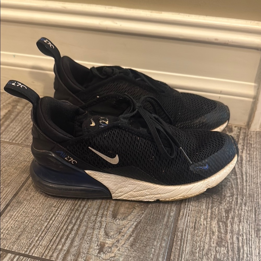 Boys Nike Black and White Air Max 270 Sneakers